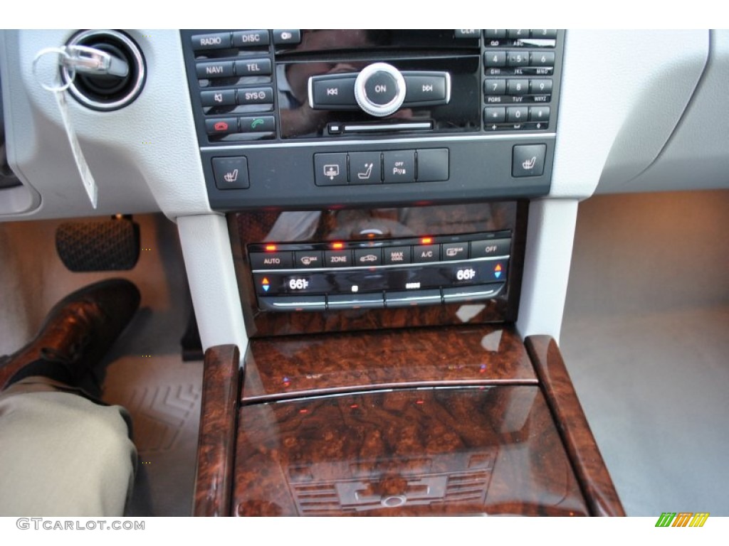 2011 Mercedes-Benz E 350 4Matic Sedan Controls Photo #79894323