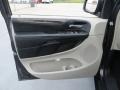 2011 Dark Charcoal Pearl Dodge Grand Caravan Crew  photo #34