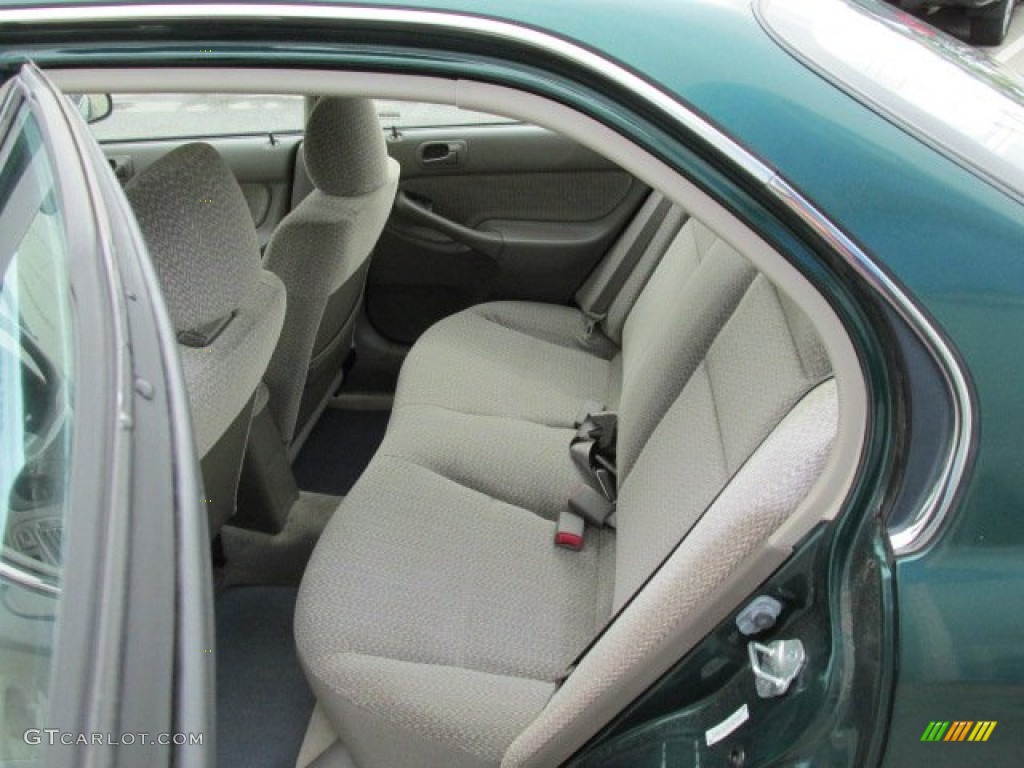 2000 Honda Civic LX Sedan Rear Seat Photo #79894938