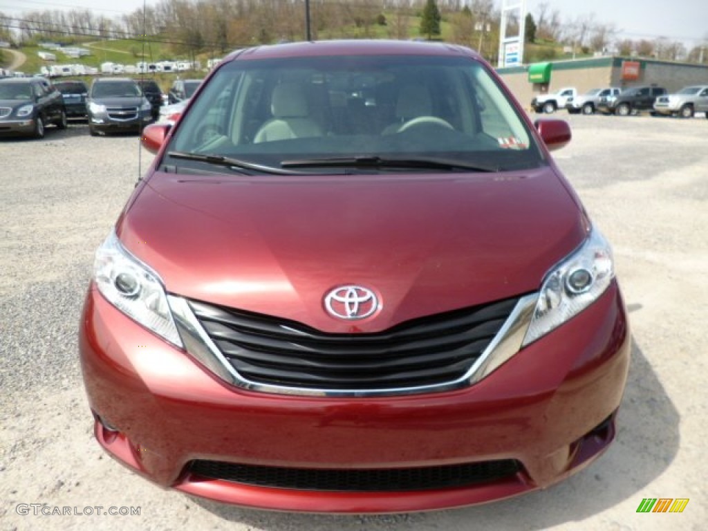 2011 Sienna LE AWD - Salsa Red Pearl / Light Gray photo #2