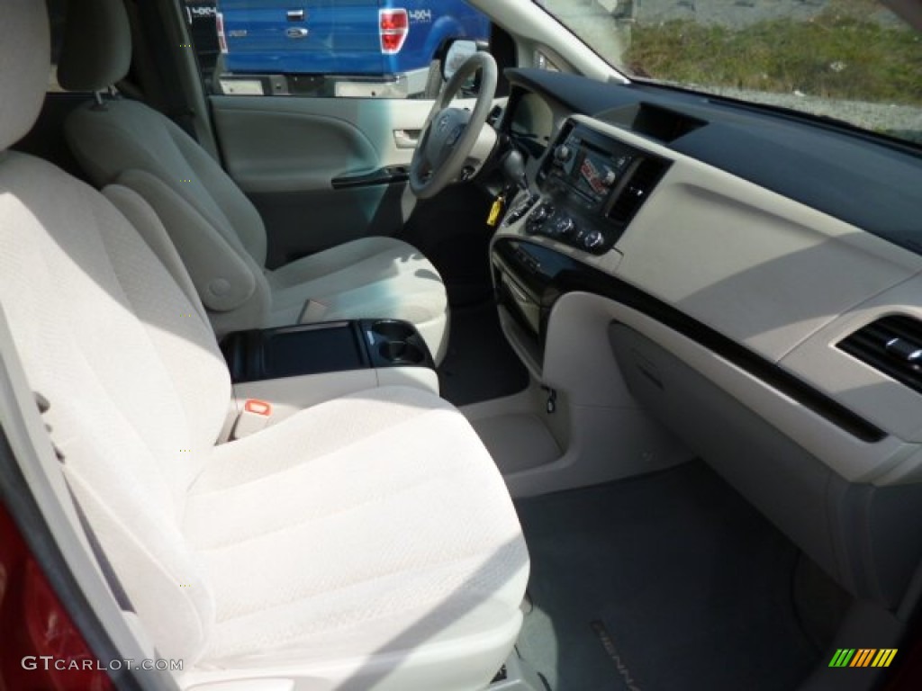 2011 Sienna LE AWD - Salsa Red Pearl / Light Gray photo #8