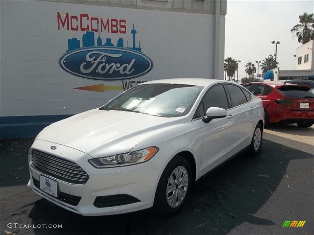 2013 Fusion S - Oxford White / Earth Gray photo #2