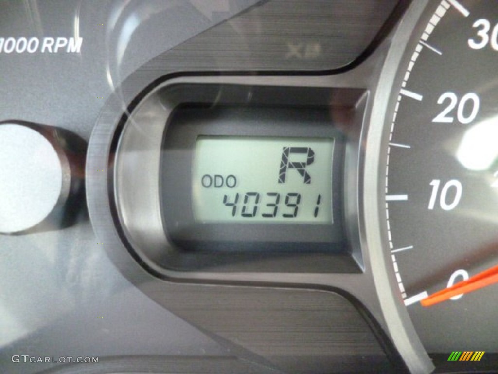 2011 Sienna LE AWD - Salsa Red Pearl / Light Gray photo #15