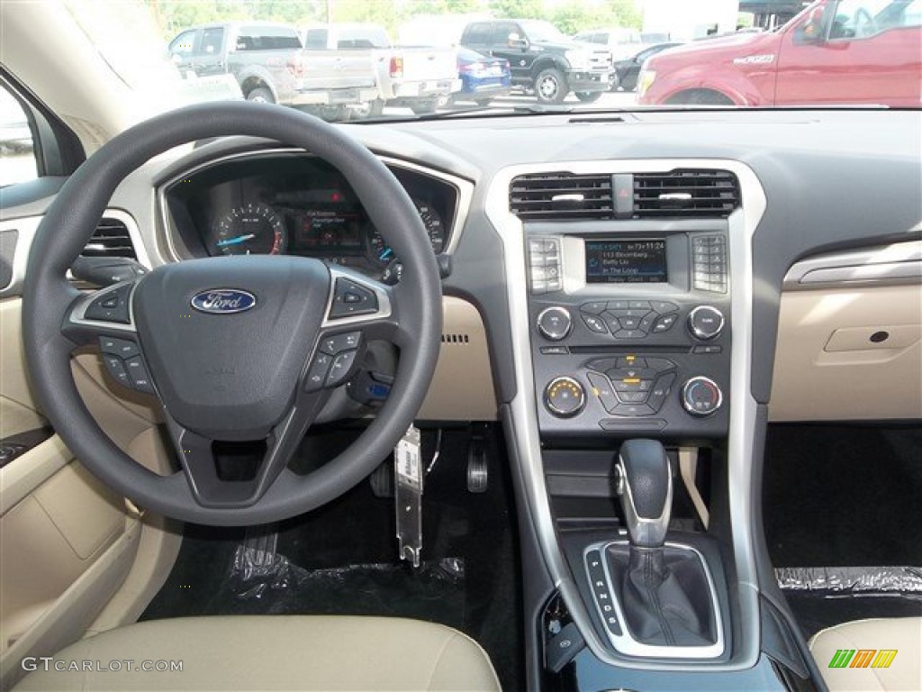 2013 Fusion S - Oxford White / Earth Gray photo #45