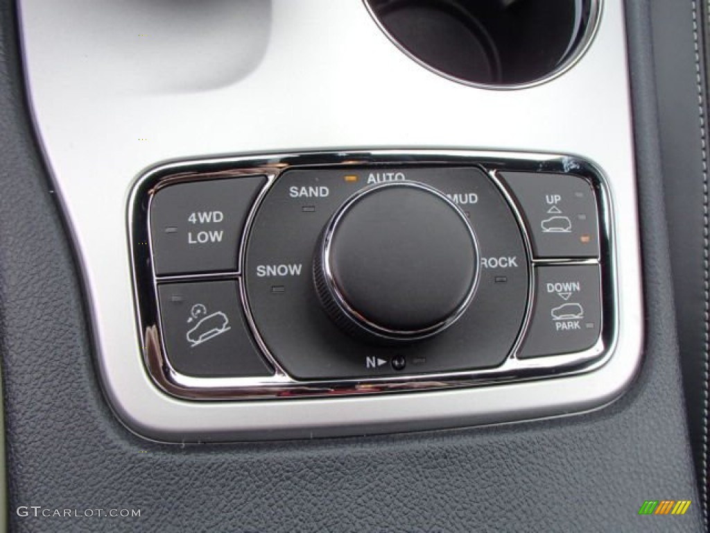 2014 Jeep Grand Cherokee Overland 4x4 Controls Photo #79897428