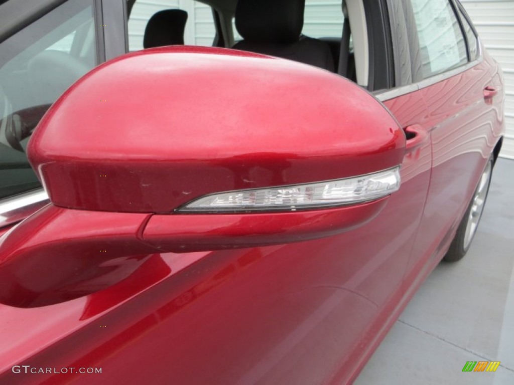 2013 Fusion SE 1.6 EcoBoost - Ruby Red Metallic / Charcoal Black photo #12