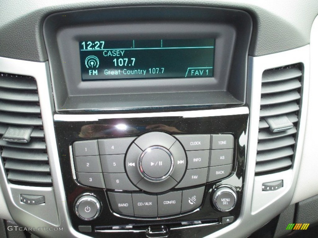 2013 Cruze LS - Summit White / Jet Black/Medium Titanium photo #8