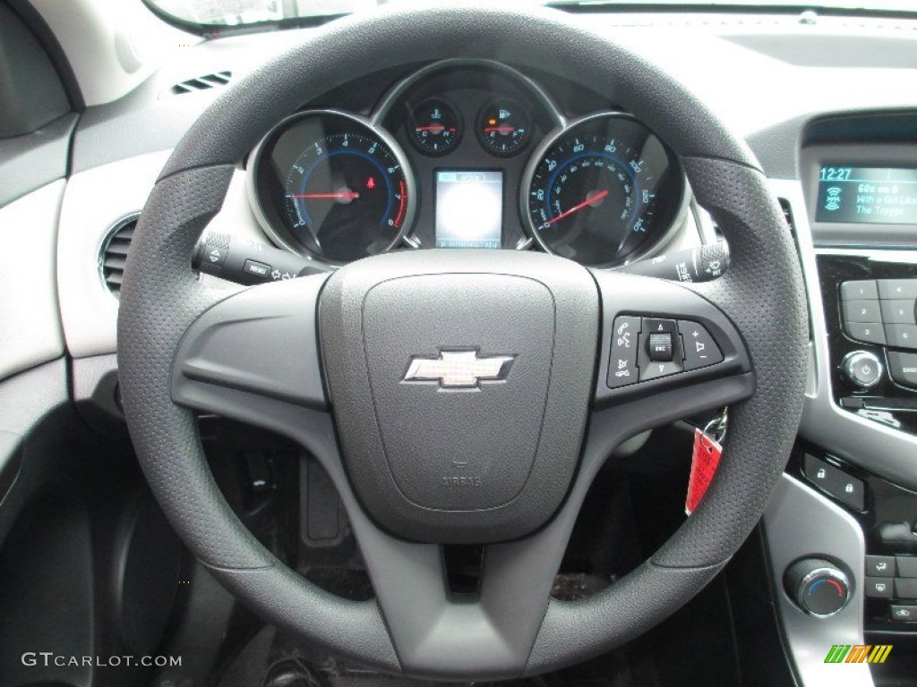2013 Cruze LS - Summit White / Jet Black/Medium Titanium photo #22
