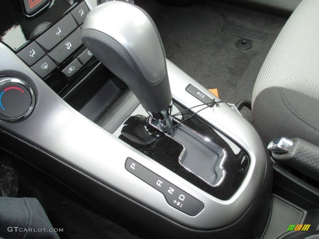 2013 Cruze LS - Summit White / Jet Black/Medium Titanium photo #23