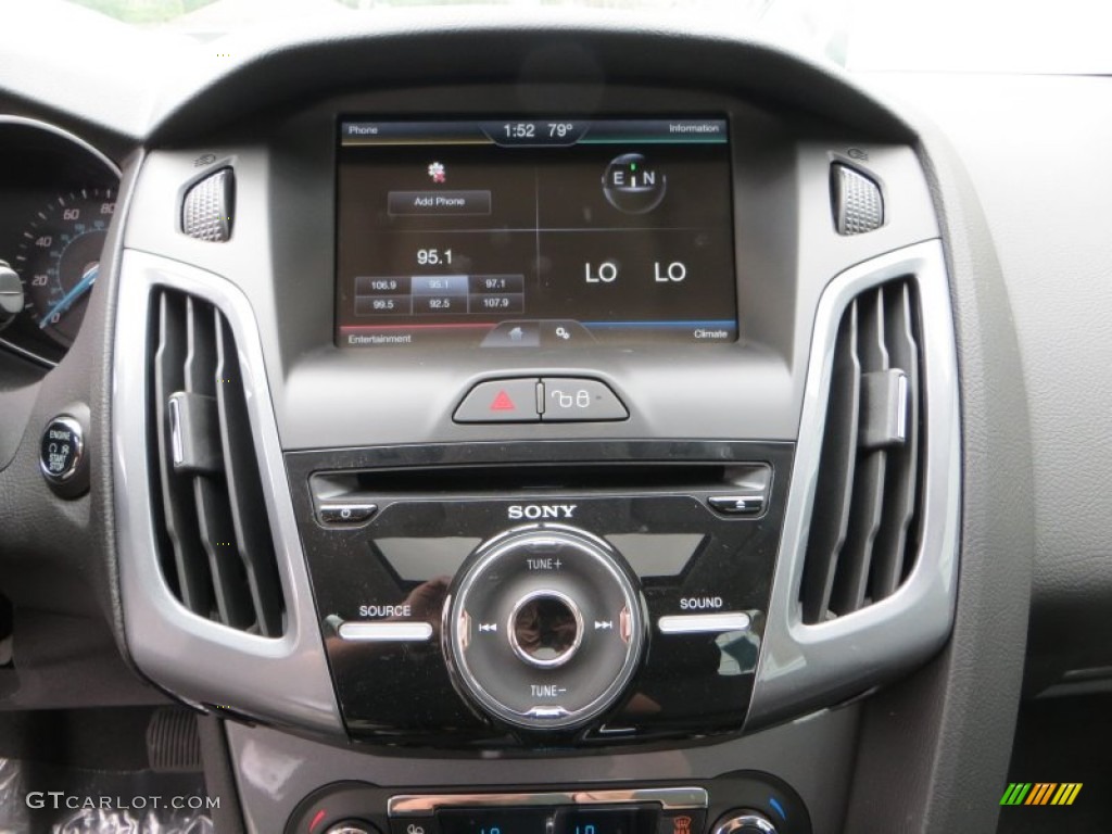 2013 Ford Focus Titanium Hatchback Controls Photo #79899912