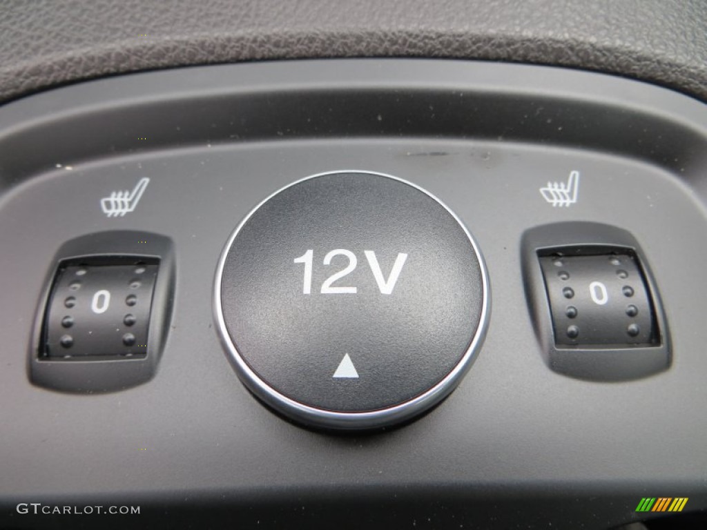 2013 Ford Focus Titanium Hatchback Controls Photo #79899978