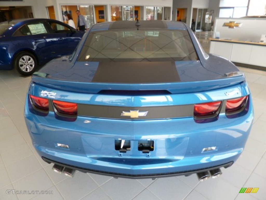 Kinetic Blue Metallic 2013 Chevrolet Camaro SS Hot Wheels Special Edition Coupe Exterior Photo #79900025