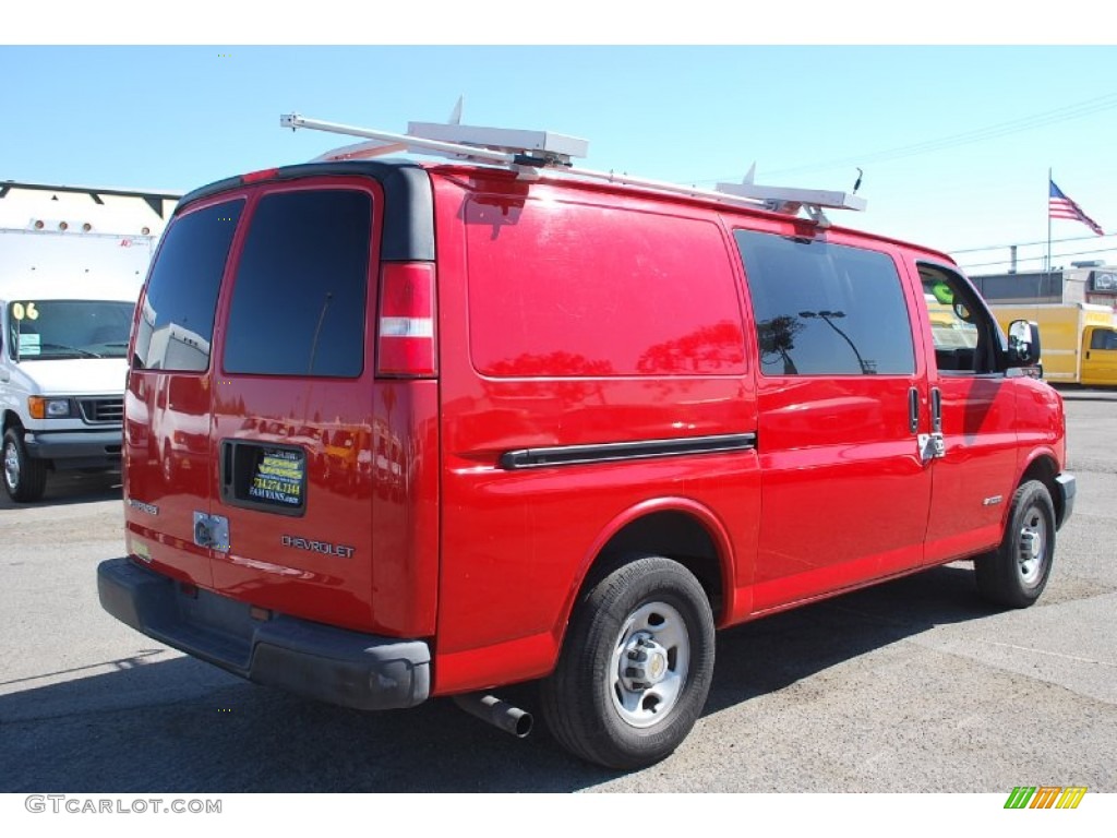 2005 Express 3500 Commercial Van - Victory Red / Medium Dark Pewter photo #4