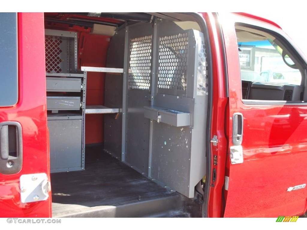 2005 Express 3500 Commercial Van - Victory Red / Medium Dark Pewter photo #16