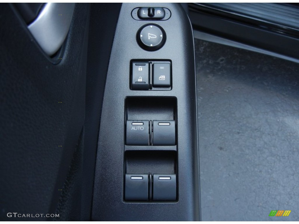 2012 Honda CR-V EX Controls Photo #79901103