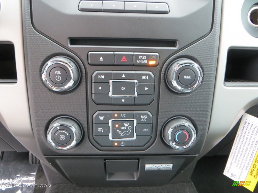 2013 Ford F150 XLT SuperCrew Controls Photo #79901356