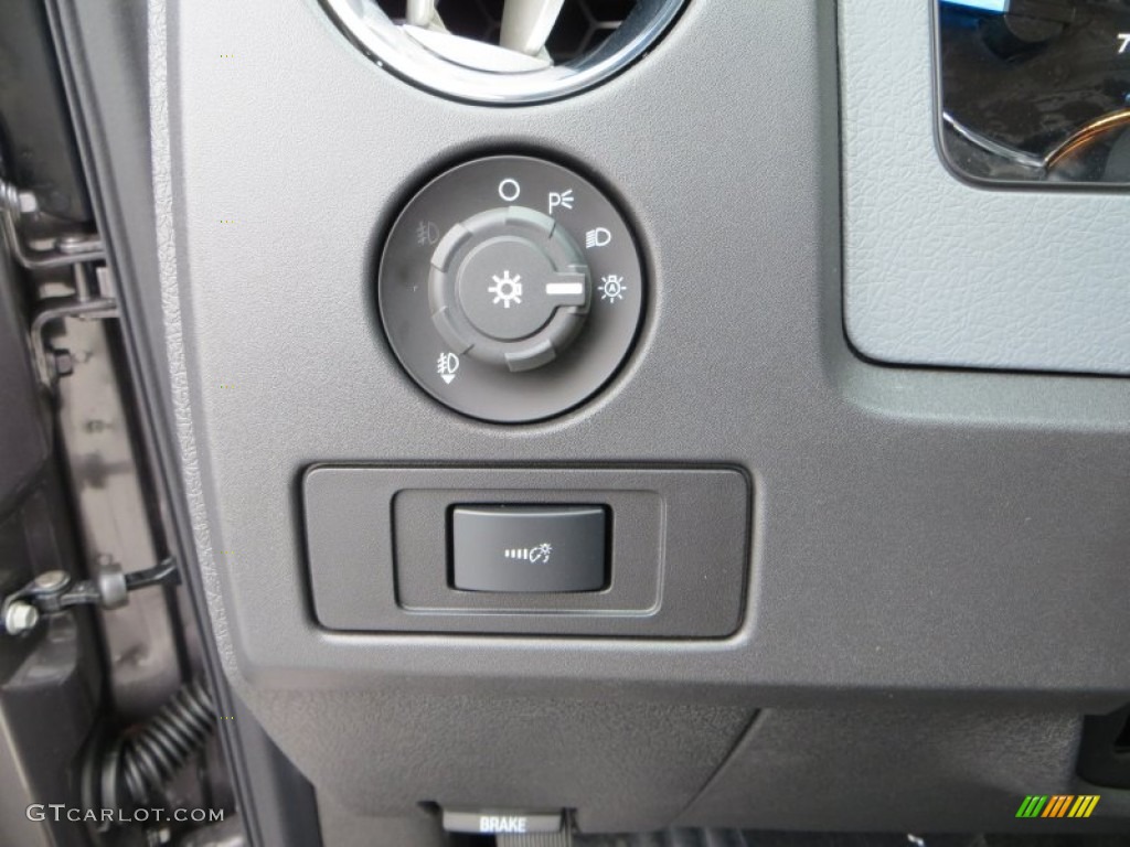 2013 Ford F150 XLT SuperCrew Controls Photo #79901436