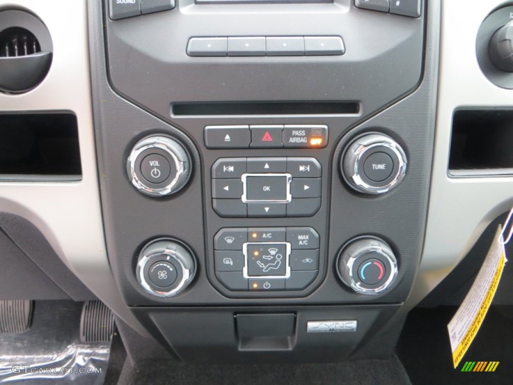 2013 Ford F150 XLT SuperCrew Controls Photo #79904342