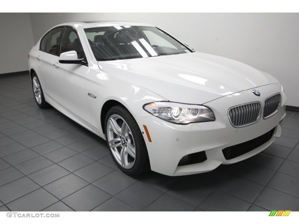 2013 5 Series 550i Sedan - Alpine White / Black photo #1