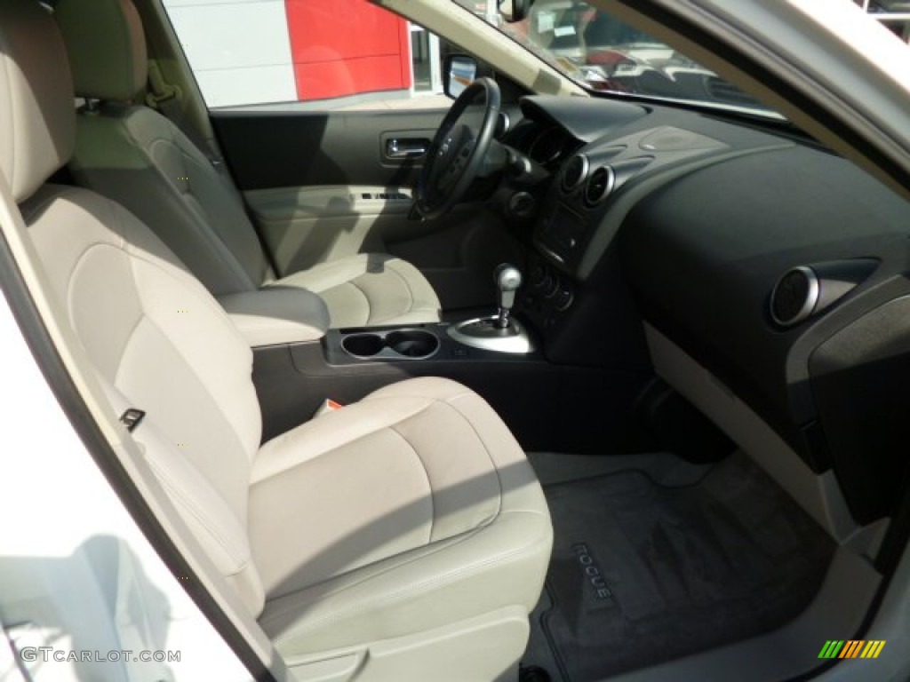 2011 Rogue SL AWD - Pearl White / Gray photo #4
