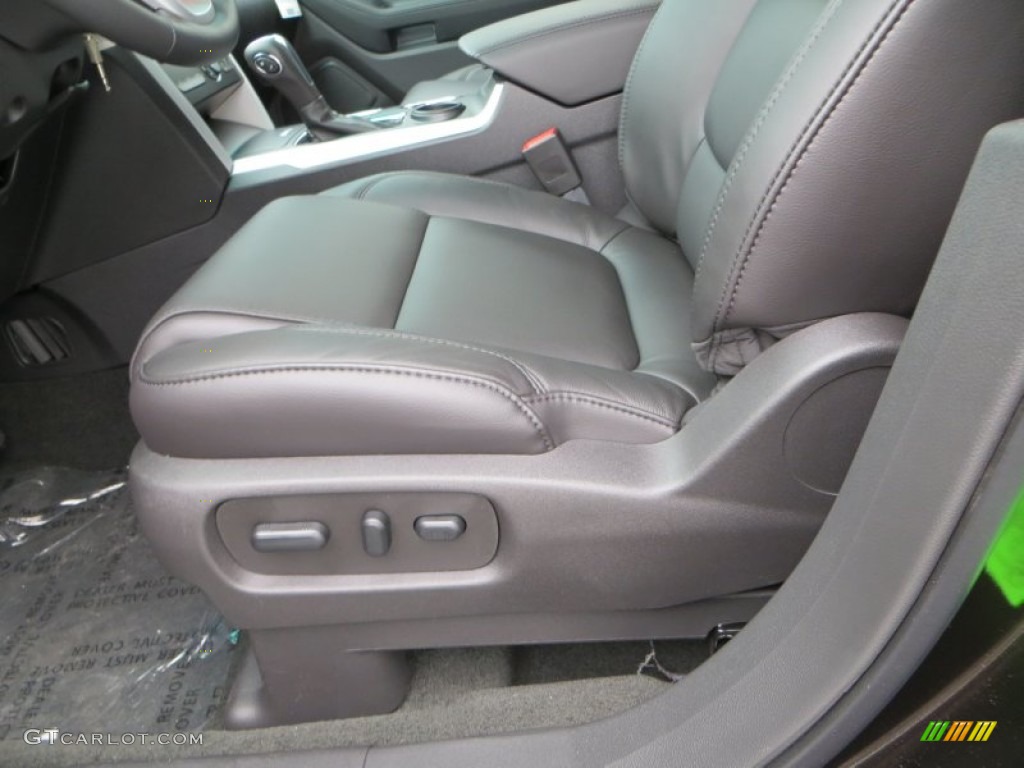 2013 Ford Explorer XLT Front Seat Photo #79906208