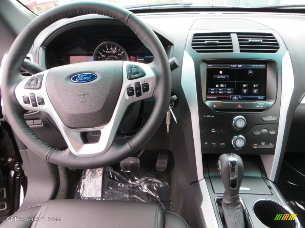 2013 Ford Explorer XLT Charcoal Black Dashboard Photo #79906227