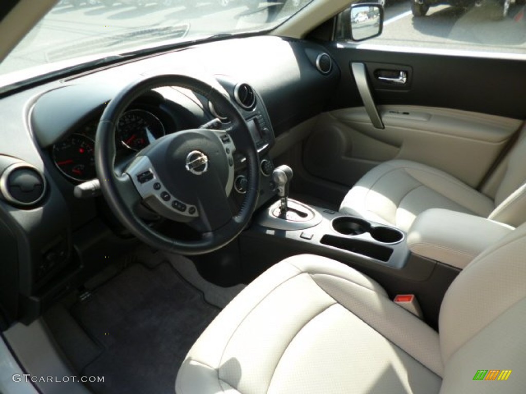 2011 Rogue SL AWD - Pearl White / Gray photo #15