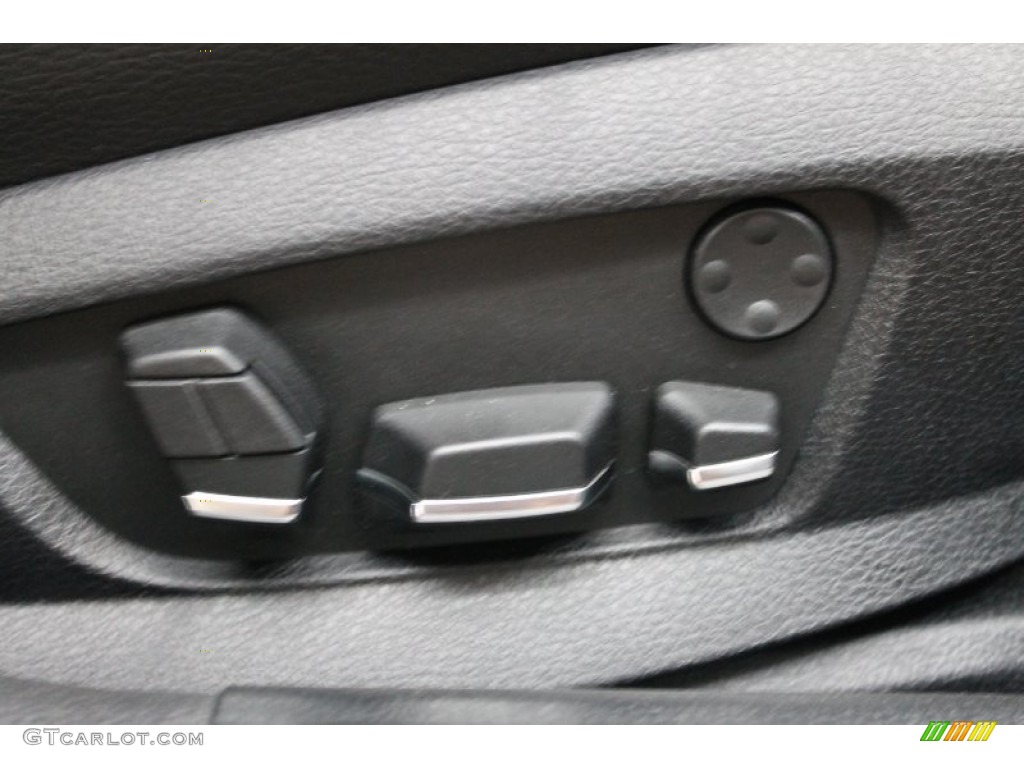 2011 BMW 5 Series 550i Sedan Controls Photo #79906764