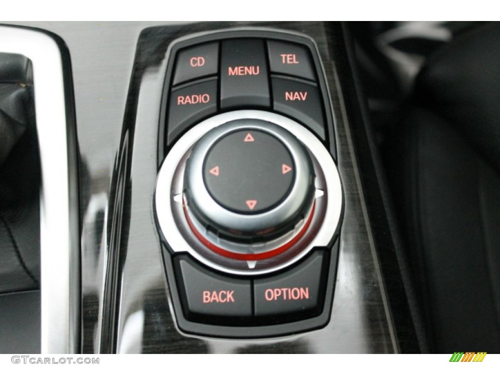 2011 BMW 5 Series 550i Sedan Controls Photo #79906919