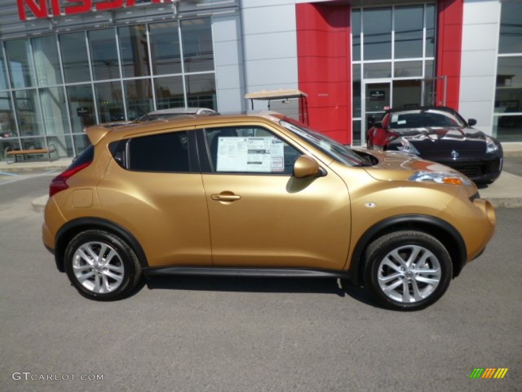 Atomic Gold 2013 Nissan Juke SV AWD Exterior Photo #79908945