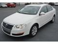 Candy White - Passat 2.0T Sedan Photo No. 2