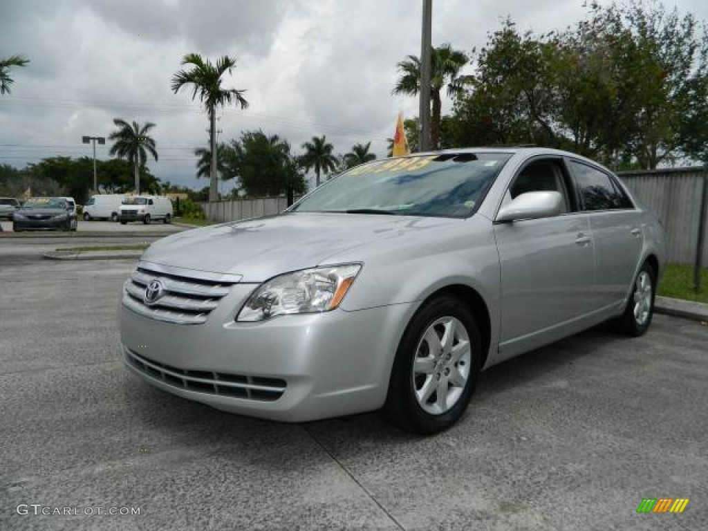 2006 Avalon XL - Titanium Metallic / Light Gray photo #7