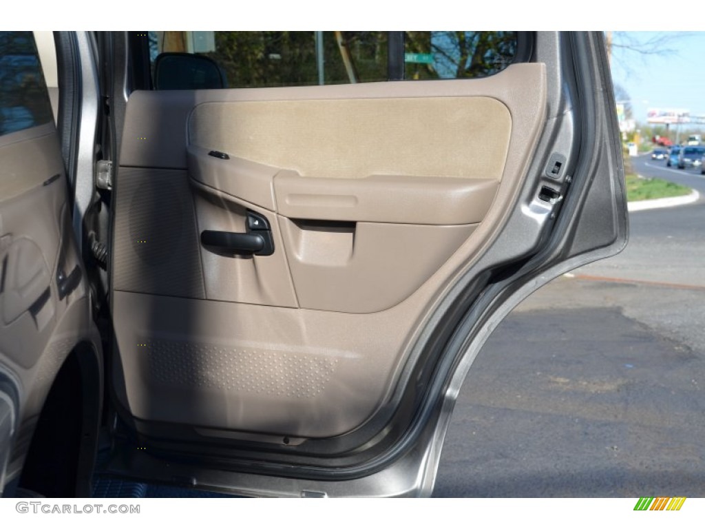 2005 Explorer XLT 4x4 - Mineral Grey Metallic / Graphite photo #22