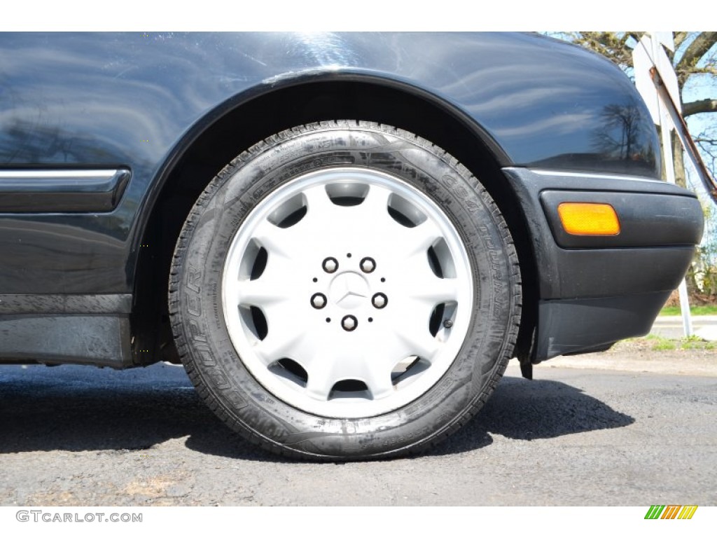 1998 E 320 Sedan - Black / Black photo #25