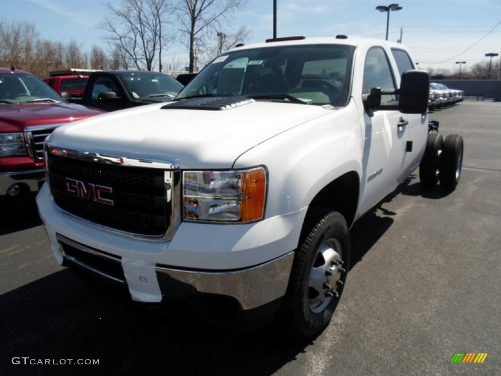 2013 Sierra 3500HD Crew Cab 4x4 Chassis - Summit White / Dark Titanium photo #1