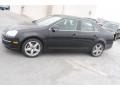 Black Uni - Jetta SE Sedan Photo No. 4