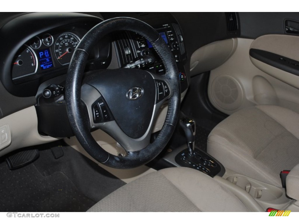 2009 Elantra Touring - Black Pearl / Beige photo #11