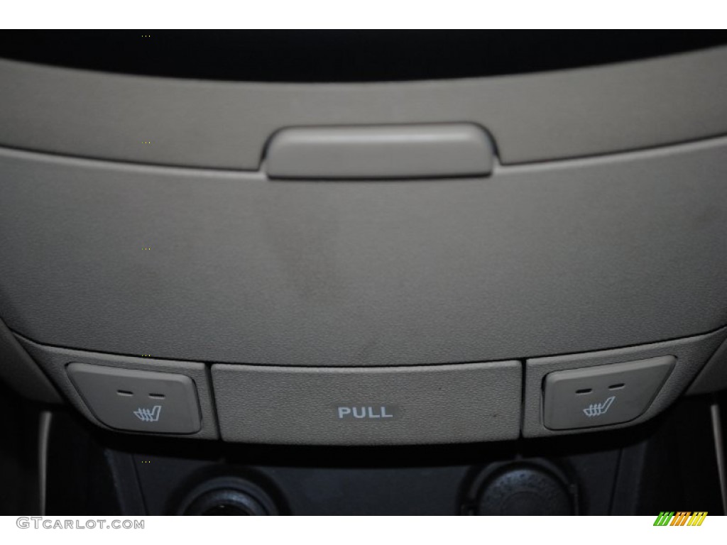 2009 Elantra Touring - Black Pearl / Beige photo #17