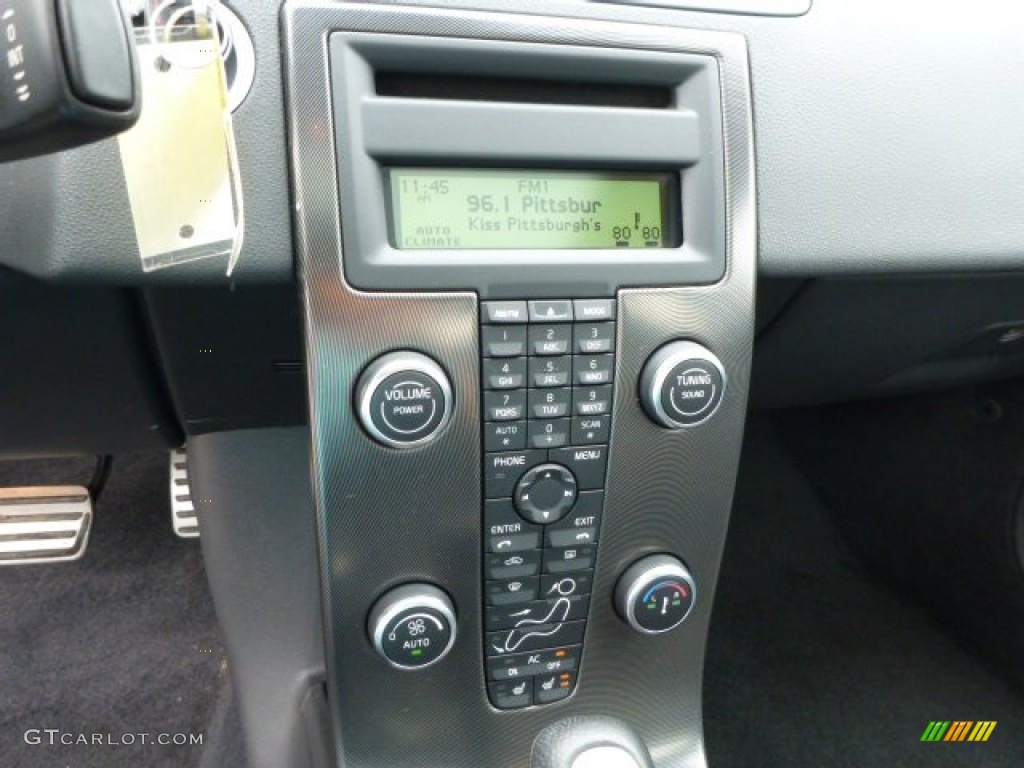 2009 Volvo S40 T5 R-Design Controls Photo #79930441