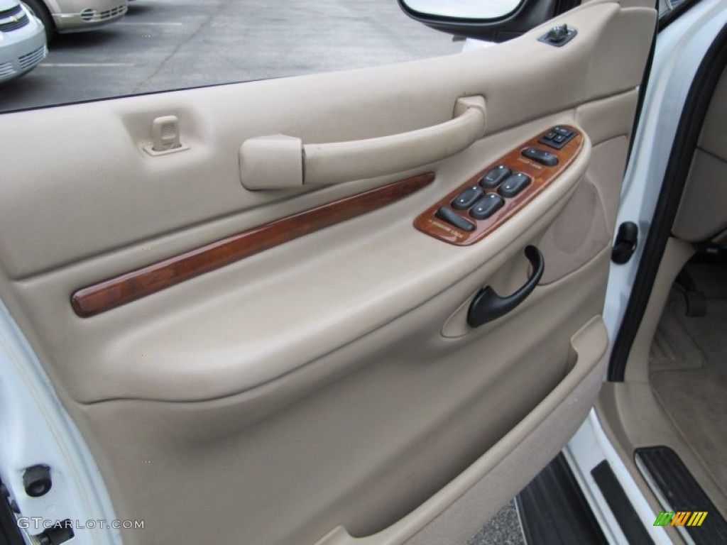 2001 Lincoln Navigator Standard Navigator Model Medium Parchment Door Panel Photo #79930990