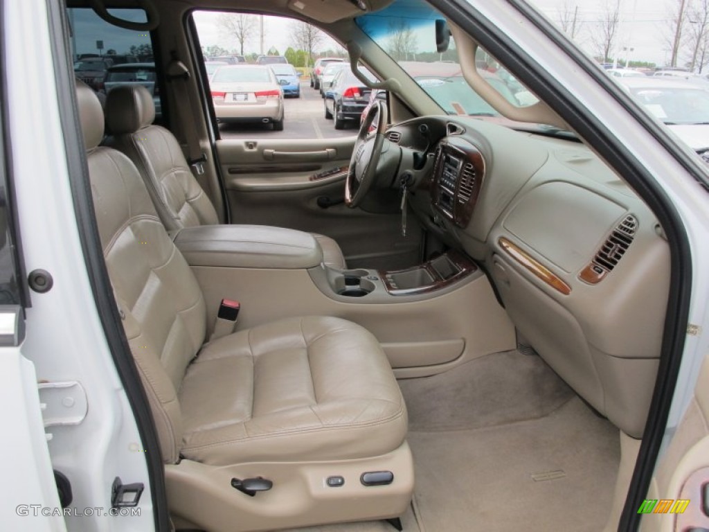 2001 Lincoln Navigator Standard Navigator Model Front Seat Photo #79931066