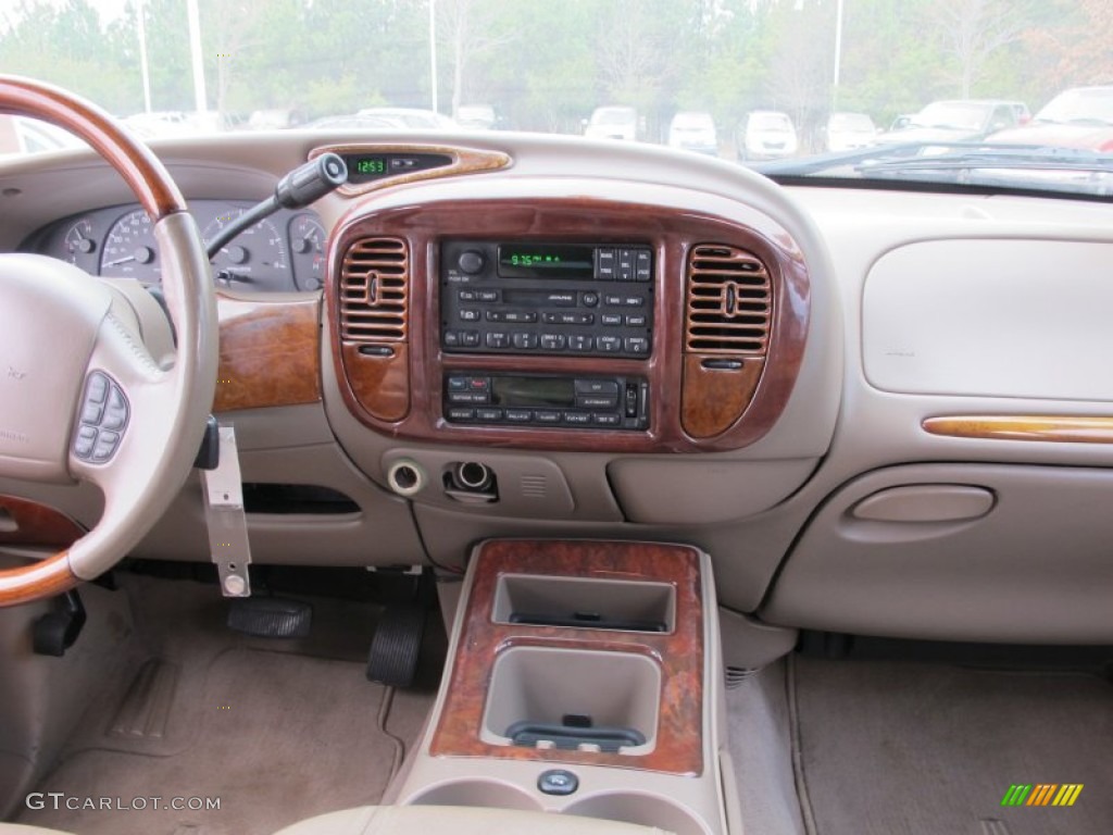 2001 Lincoln Navigator Standard Navigator Model Medium Parchment Dashboard Photo #79931083