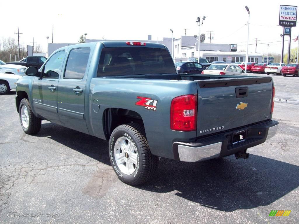 2009 Silverado 1500 LT Crew Cab 4x4 - Blue Granite Metallic / Dark Titanium photo #5