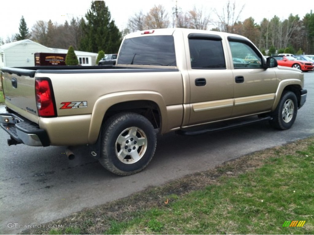 Sandstone Metallic 2004 Chevrolet Silverado 1500 Z71 Crew Cab 4x4 Exterior Photo #79931863