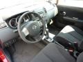 Red Alert - Versa 1.8 S Hatchback Photo No. 17