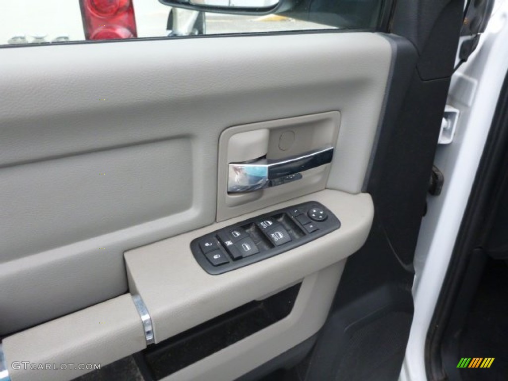 2012 Ram 1500 SLT Quad Cab 4x4 - Bright White / Dark Slate Gray/Medium Graystone photo #15