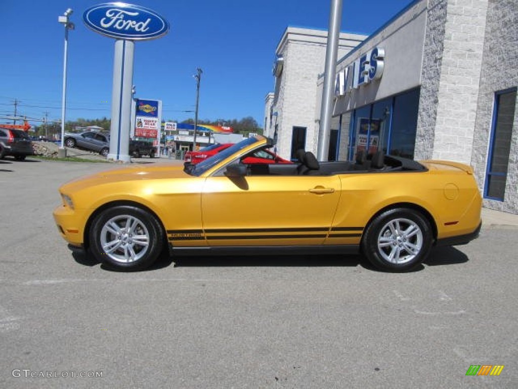 2012 Mustang V6 Convertible - Yellow Blaze Metallic Tri-Coat / Charcoal Black photo #2