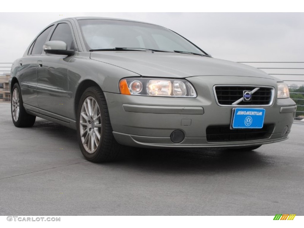 2007 S60 2.5T - Willow Green Metallic / Beige photo #1