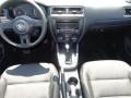 Candy White - Jetta SE Sedan Photo No. 16