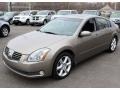 2004 Spirited Bronze Nissan Maxima 3.5 SE  photo #3